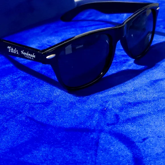 NIP Tito\'s black sunglasses ? ? Amazon.com: Tito main image 2